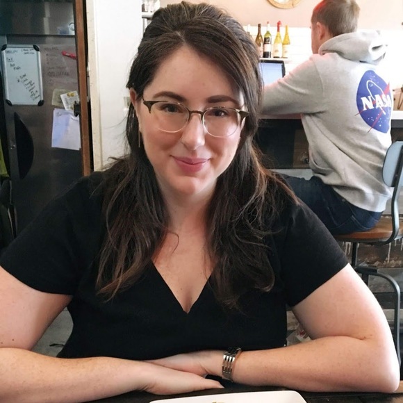 Meet your Posher, Molly - Picture 1 of 1